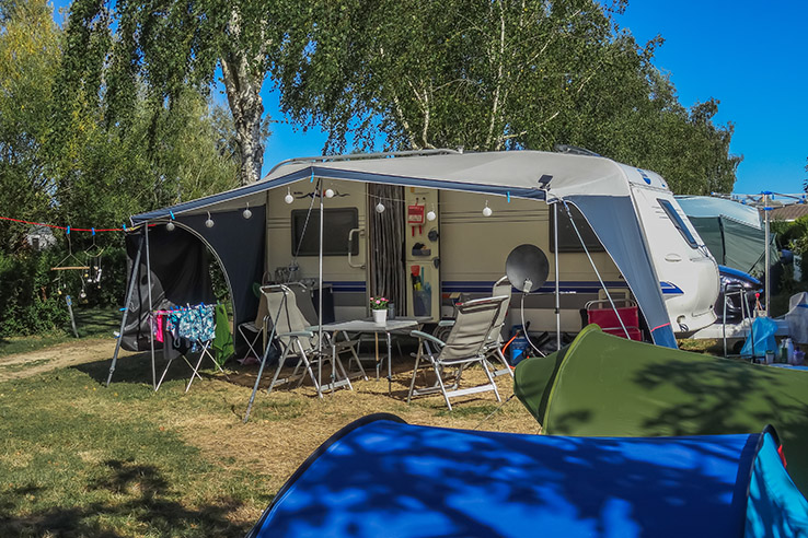 emplacement camping 80m minimum electricite 10a camping fouesnant