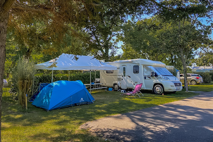 emplacement privilege 110m minimum electricite 10a camping fouesnant